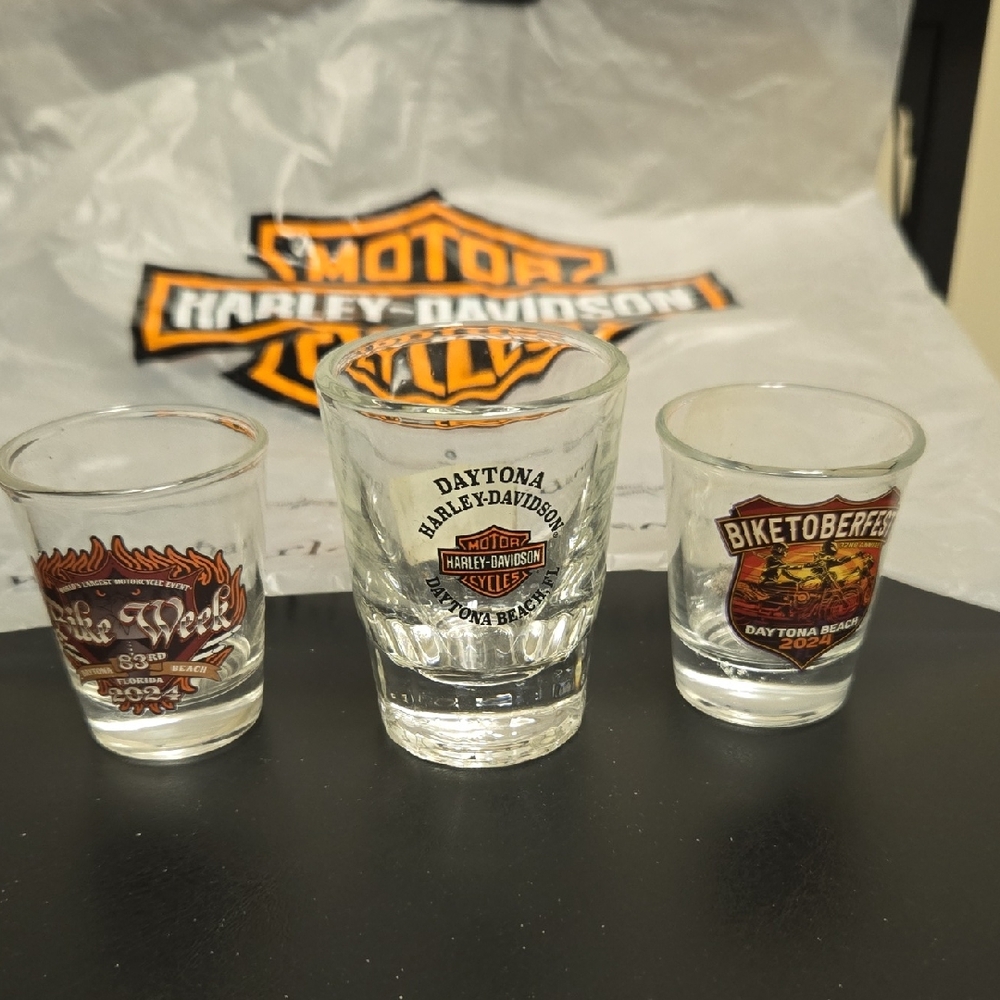 Harley-Davidson Daytona Shot Glass Trio - Clear and Red